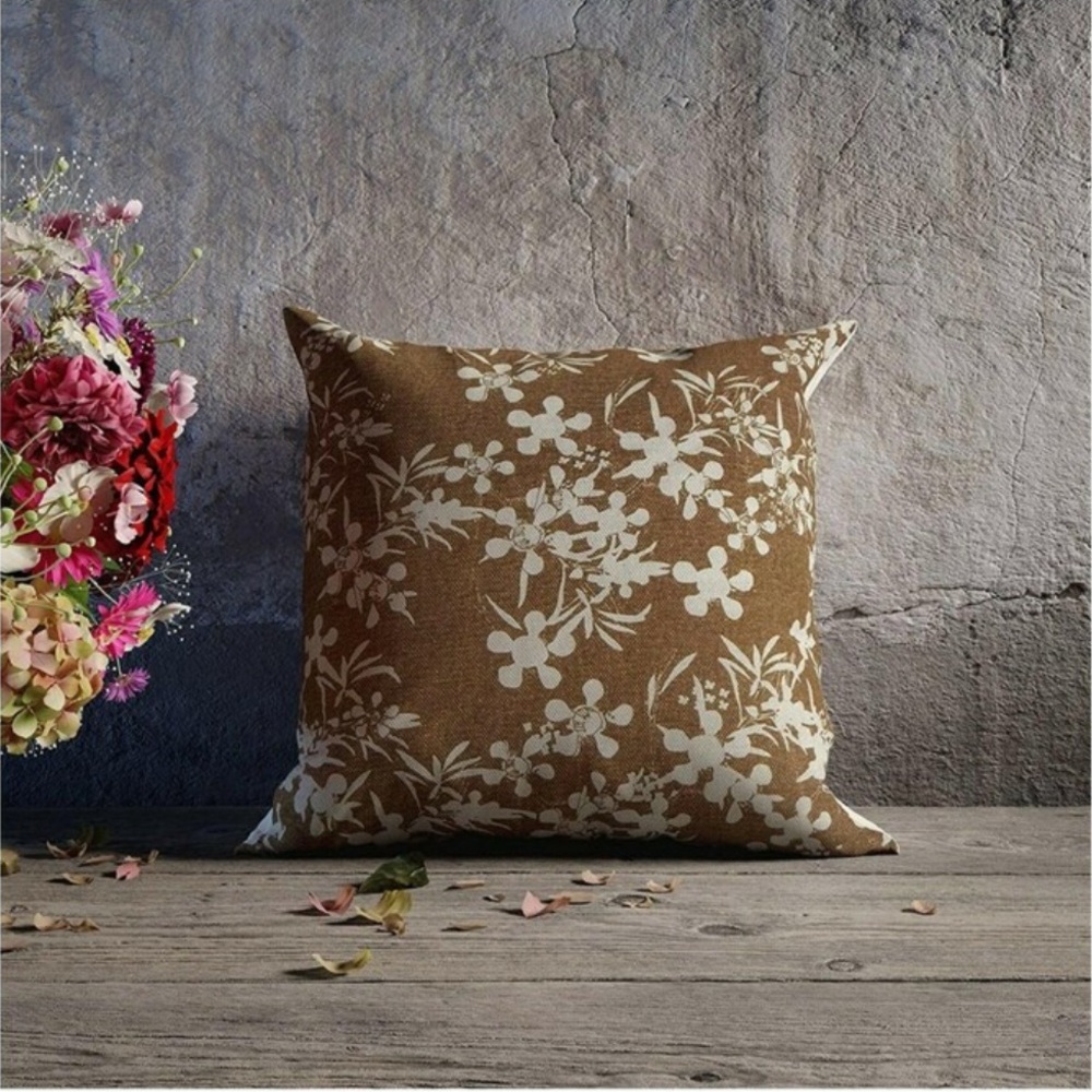 Raine & Humble 18x18 Pillow Brand New